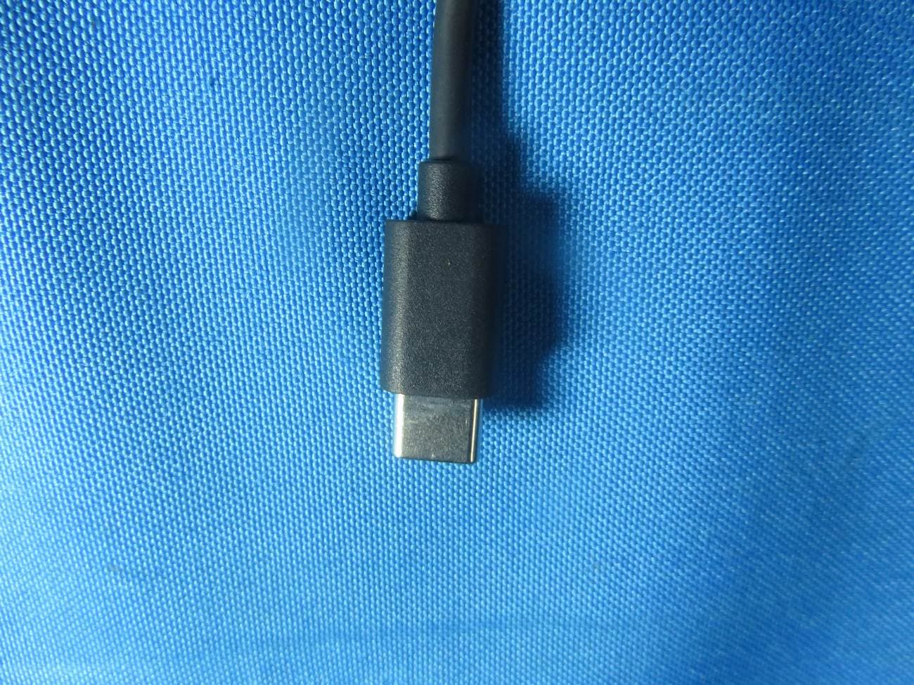 Wireless over-ear headphones - FCC ID 2AR2SL3 - MMD Hong Kong Holding Limited (3)