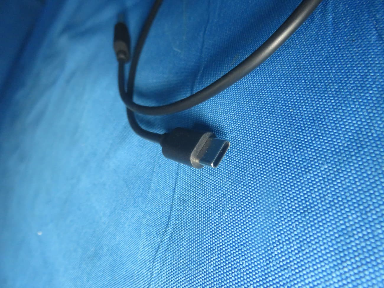 True Wireless Earphones - FCC ID 2AR2SPDT60 - MMD Hong Kong Holding Limited (2)