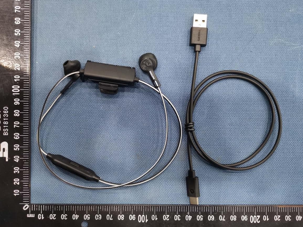 Wireless sports earbuds - FCC ID 2AR2STAA3206 - MMD Hong Kong Holding Limited (3)