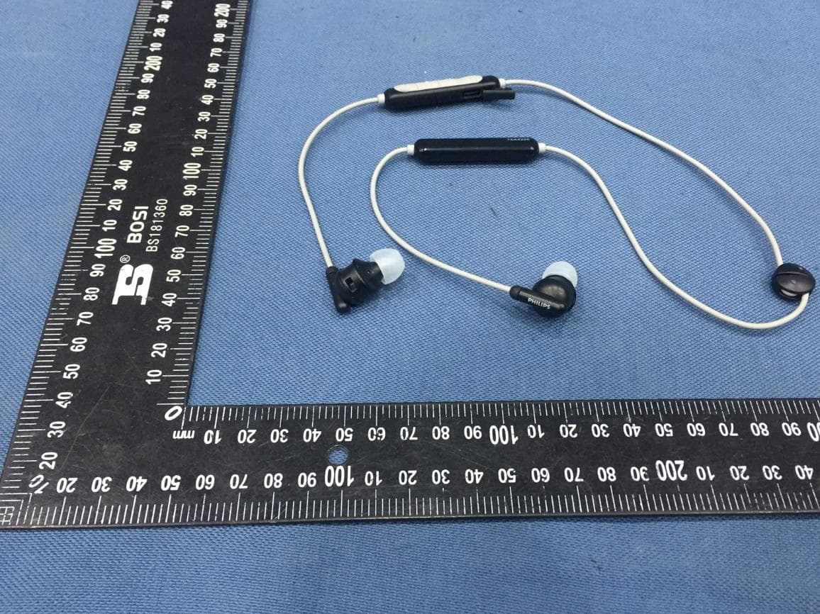 Sport wireless in-ear headphones - FCC ID 2AR2STAA4205 - MMD Hong Kong Holding Limited (4)