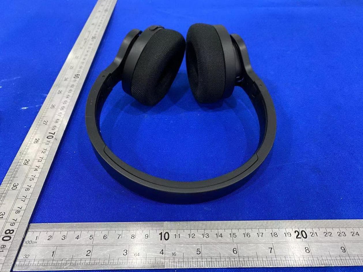 Wireless sports headphones - FCC ID 2AR2STAA4216 - MMD Hong Kong Holding Limited (2)