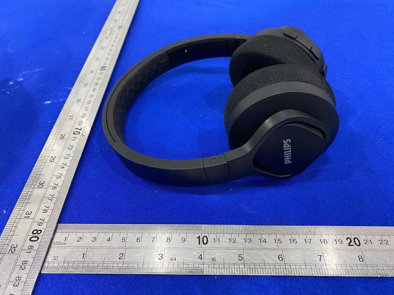 Wireless sports headphones - FCC ID 2AR2STAA4216 - MMD Hong Kong Holding Limited (5)