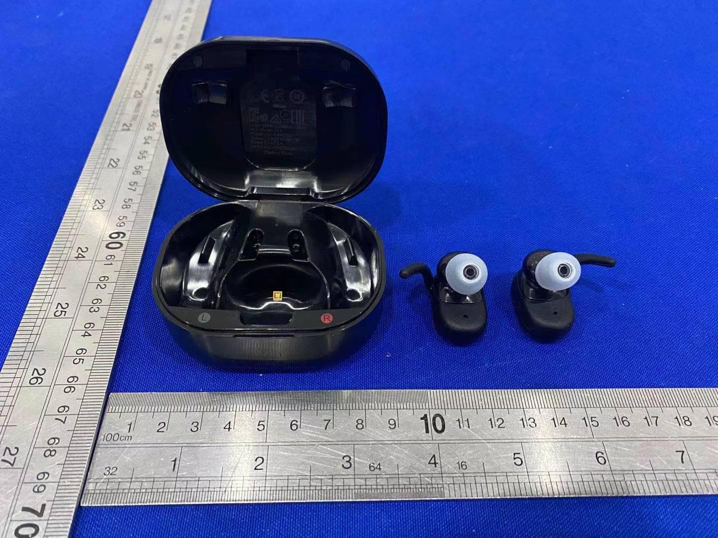 True wireless sports headphones - FCC ID 2AR2STAA7306 - MMD Hong Kong Holding Limited (5)