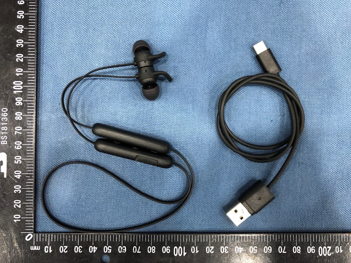 Wireless in-ear headphones - FCC ID 2AR2STAE1205 - MMD Hong Kong Holding Limited