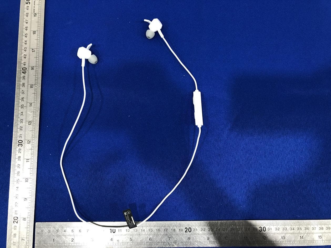 Wireless in ear headphones - FCC ID 2AR2STAE4205 - MMD Hong Kong Holding Limited (3)