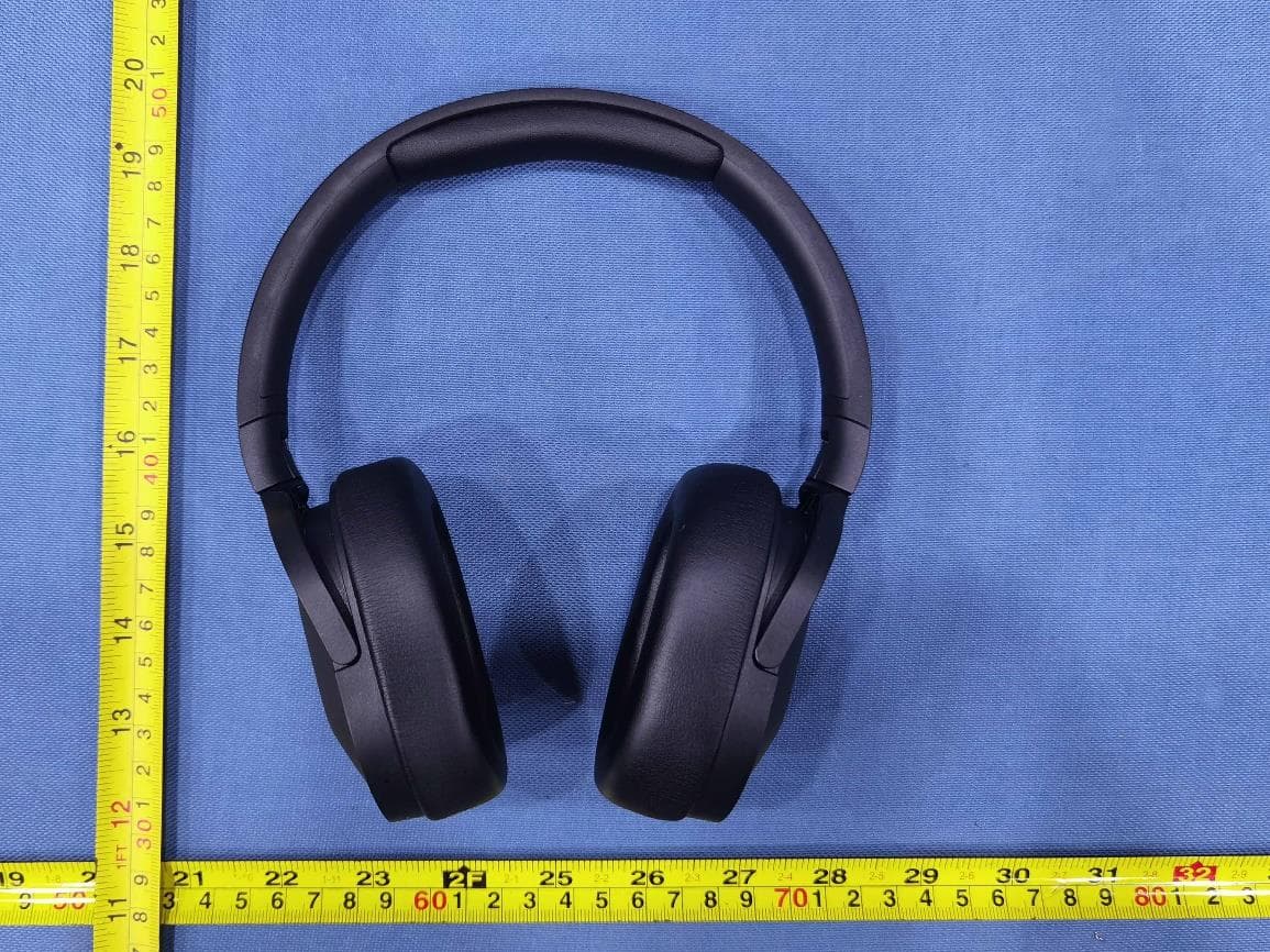 Wireless headphones with Noise Canceling - FCC ID 2AR2STAH6506 - MMD Hong Kong Holding Limited (2)