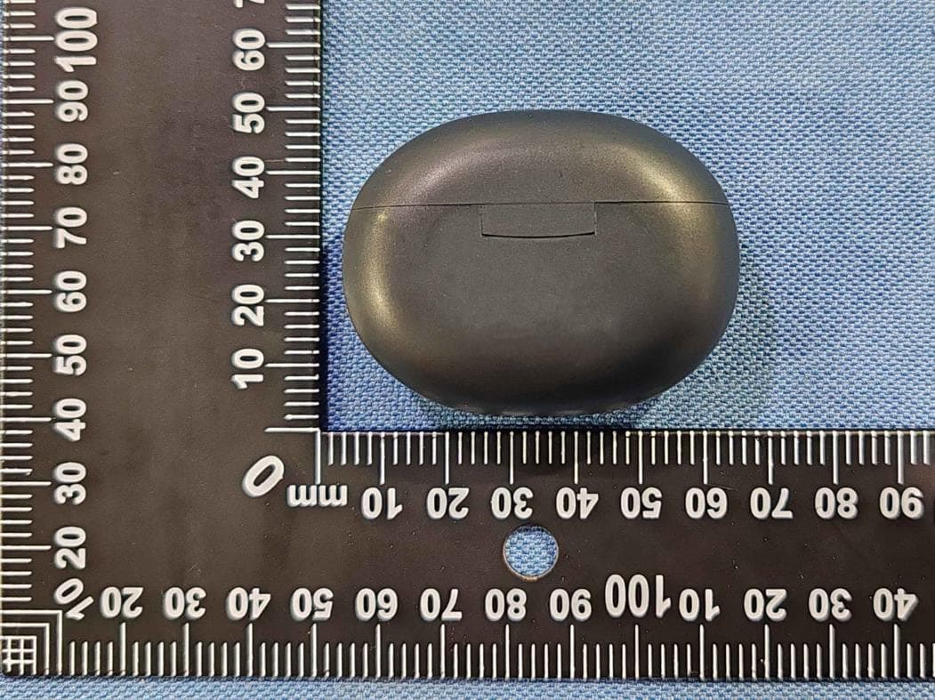 True wireless headphones - FCC ID 2AR2STAT1199 - MMD Hong Kong Holding Limited (5)