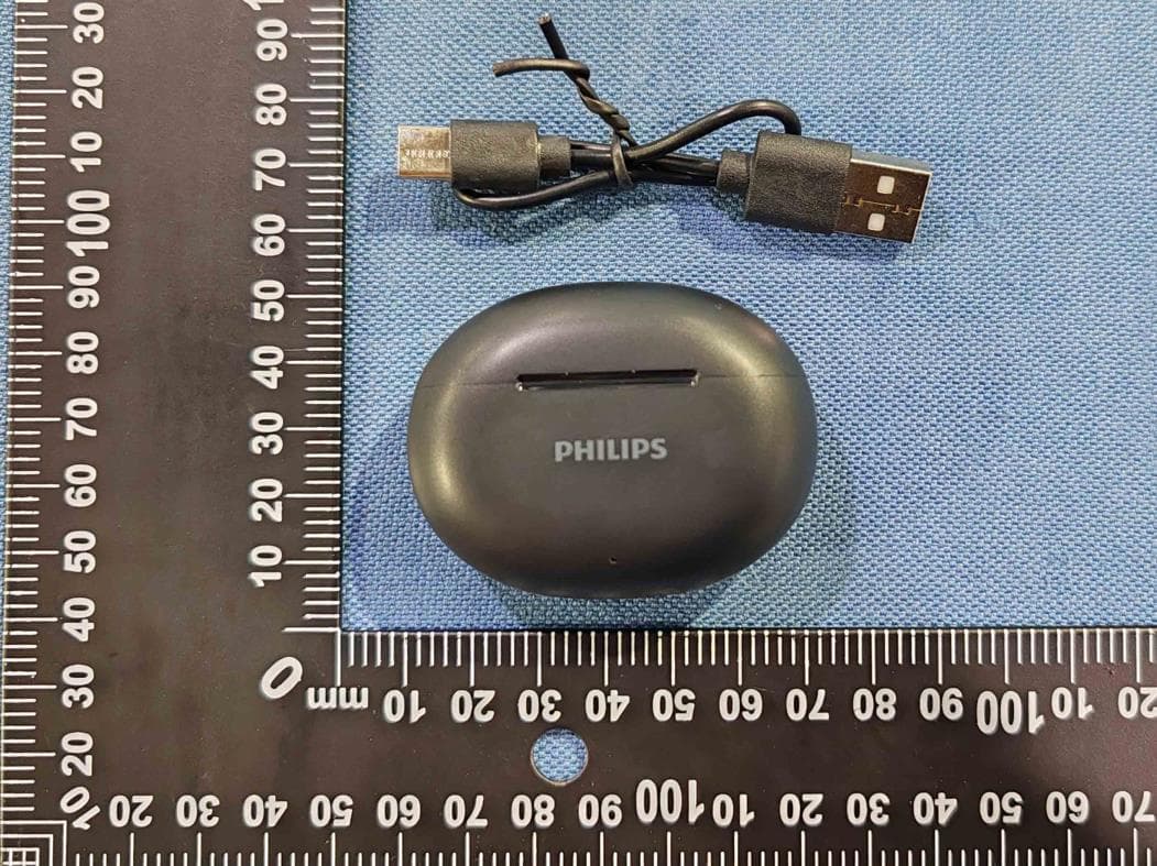 True wireless headphones - FCC ID 2AR2STAT1199 - MMD Hong Kong Holding Limited (2)