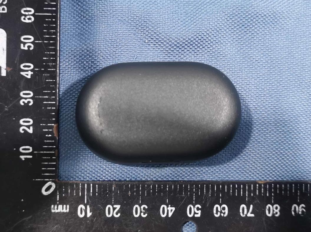 True wireless headphones - FCC ID 2AR2STAT1209 - MMD Hong Kong Holding Limited (3)