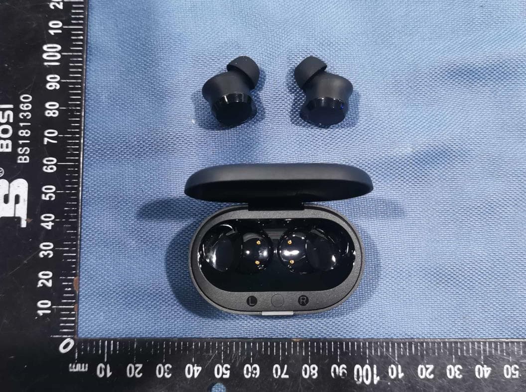 True wireless headphones - FCC ID 2AR2STAT1209 - MMD Hong Kong Holding Limited (2)