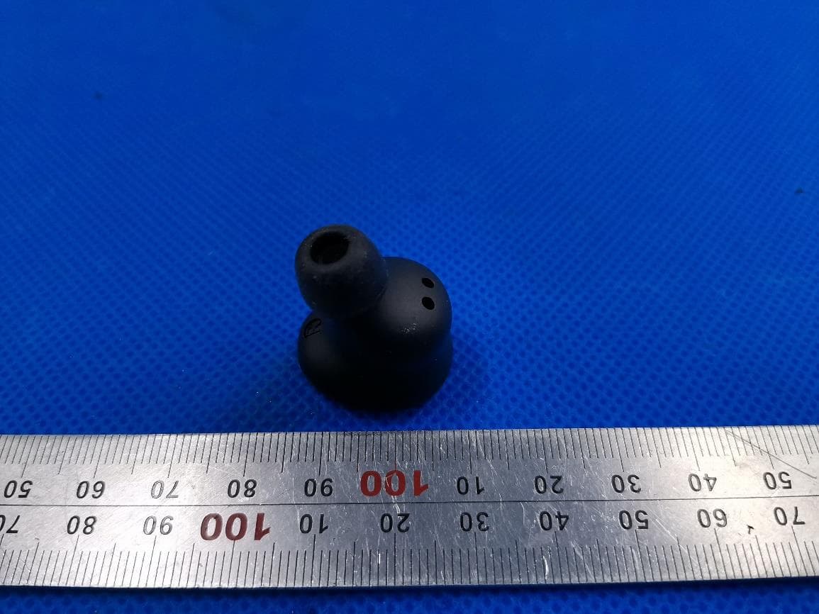 Bluetooth earphone - FCC ID 2AR2STAT1215 - MMD Hong Kong Holding Limited (4)
