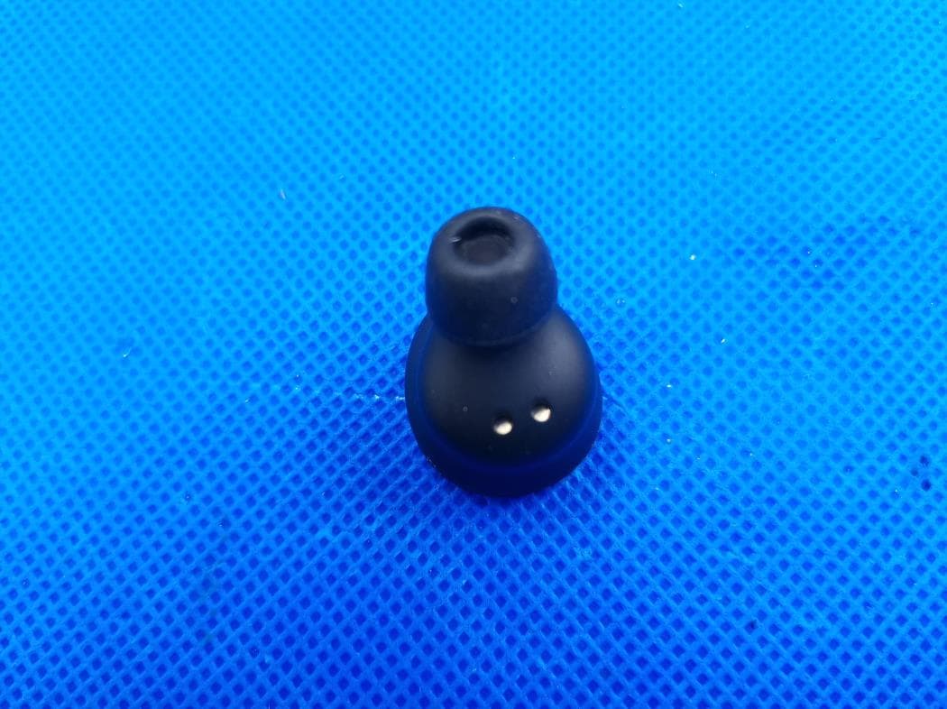 Bluetooth earphone - FCC ID 2AR2STAT1215 - MMD Hong Kong Holding Limited (5)