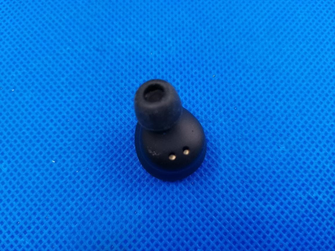 Bluetooth earphone - FCC ID 2AR2STAT1215 - MMD Hong Kong Holding Limited (3)