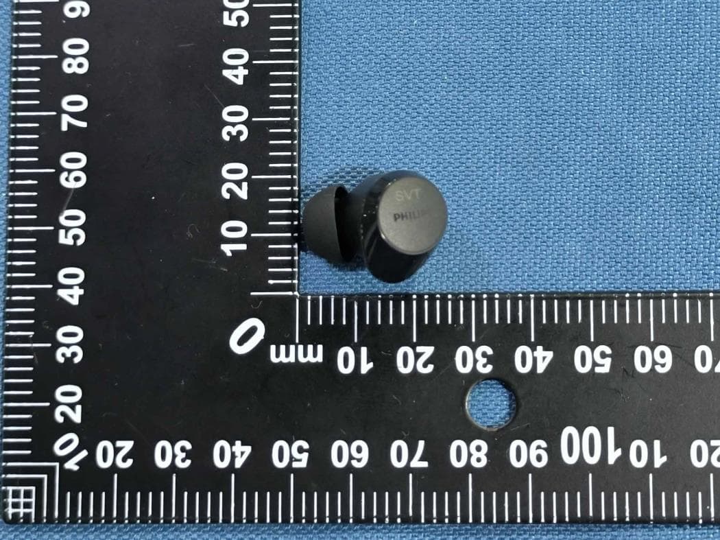 True wireless headphones - FCC ID 2AR2STAT1300 - MMD Hong Kong Holding Limited (5)