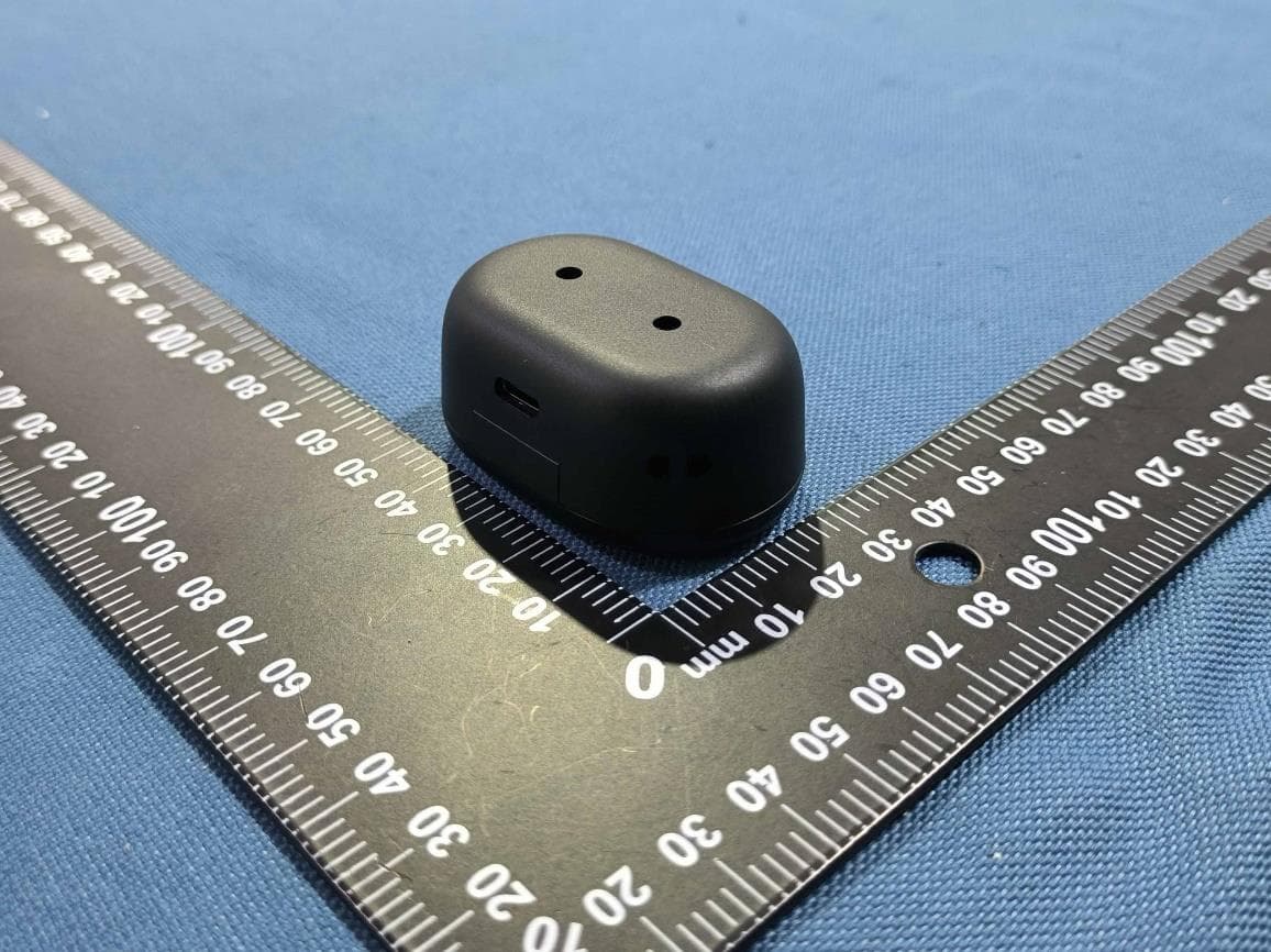 True wireless headphones - FCC ID 2AR2STAT1300 - MMD Hong Kong Holding Limited (3)