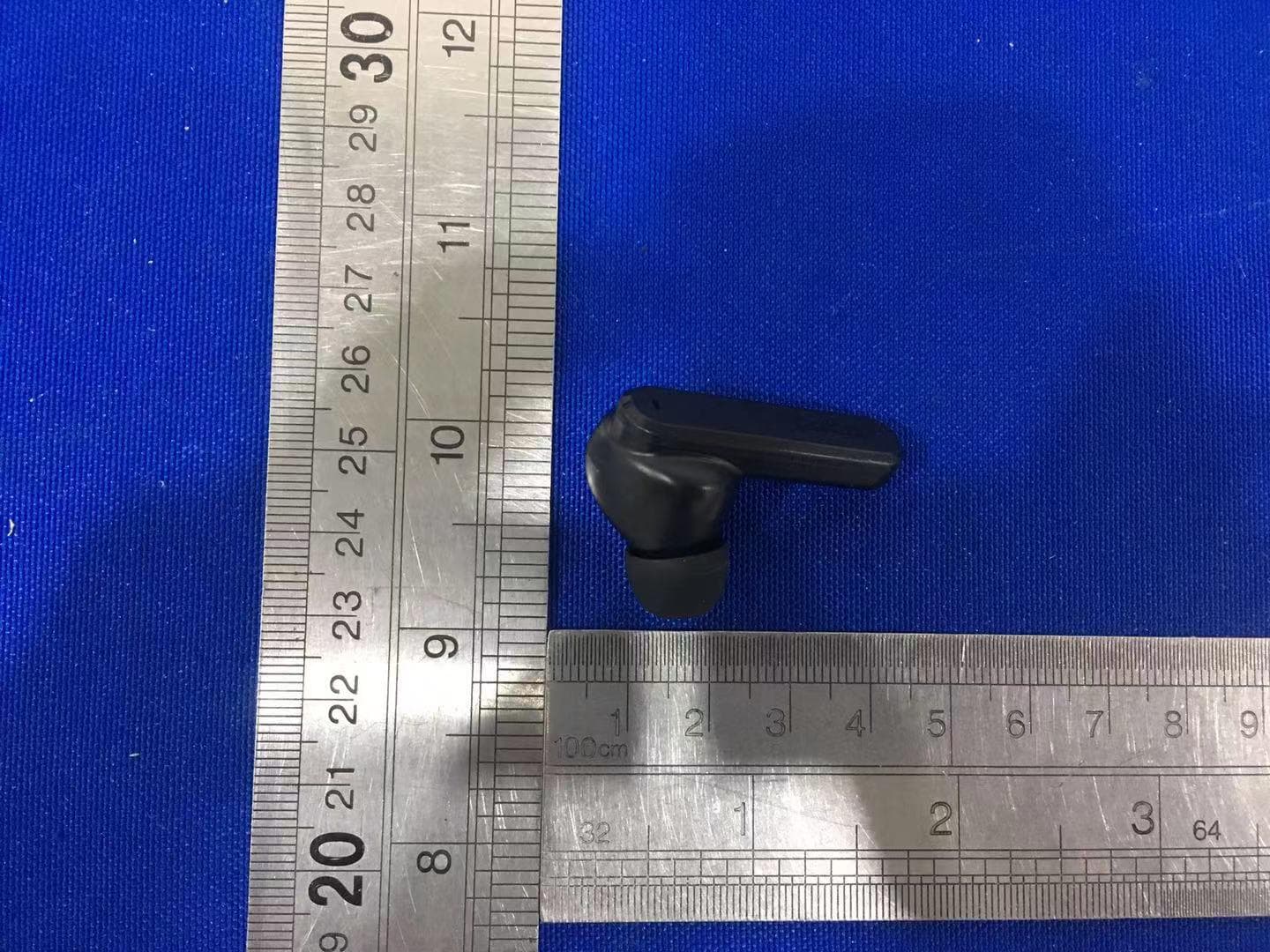 Wireless headphones with Noise Canceling - FCC ID 2AR2STAT4506 - MMD Hong Kong Holding Limited (2)