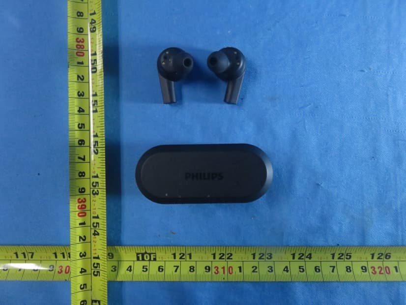 True wireless in-ear headphones - FCC ID 2AR2STAT5505 - MMD Hong Kong Holding Limited (3)