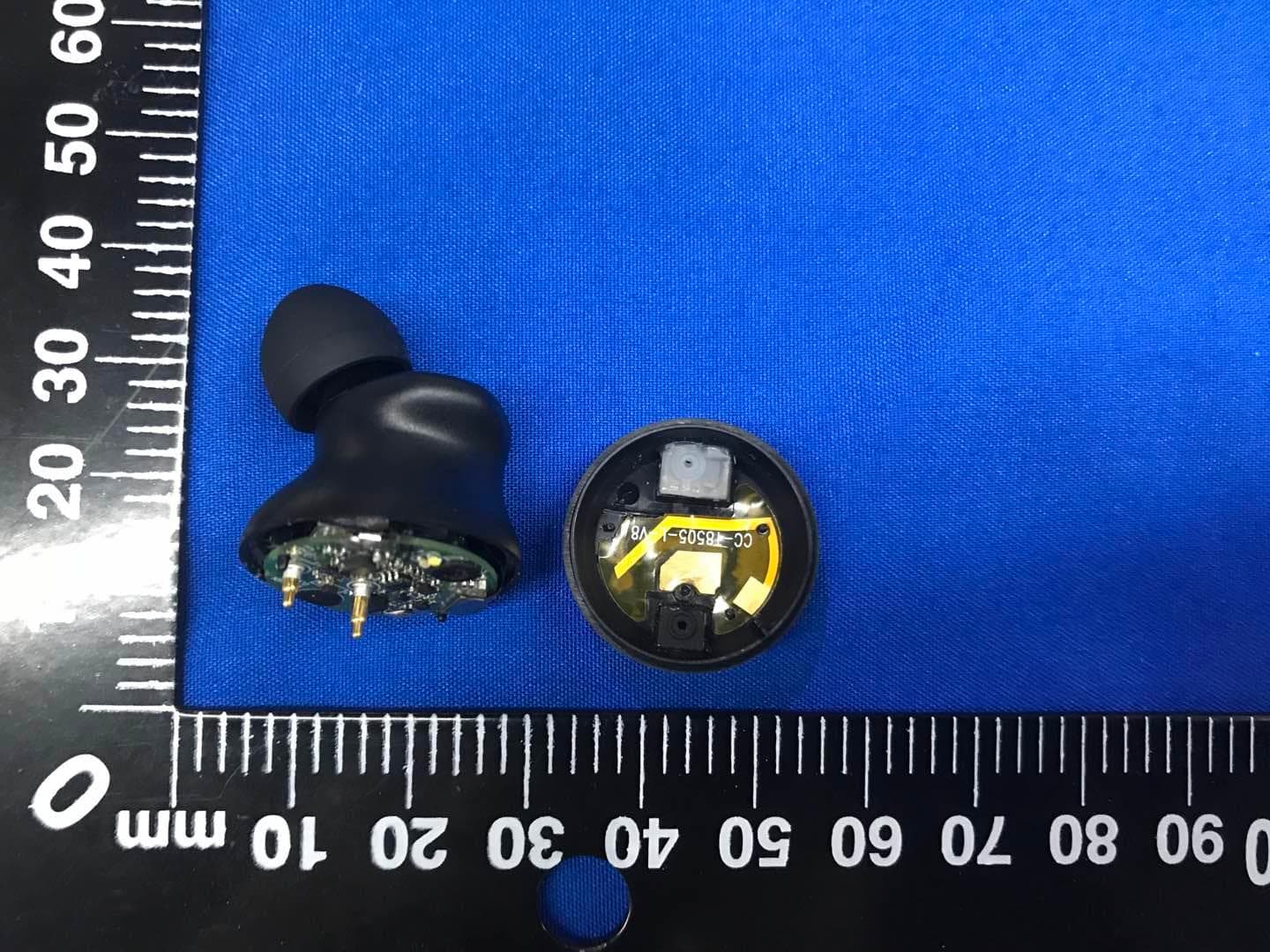 True wireless earphones - FCC ID 2AR2STAT8505 - MMD Hong Kong Holding Limited