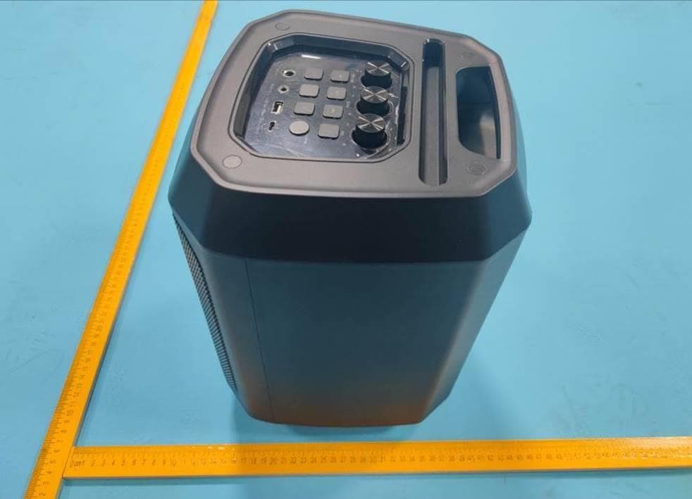 PARTY SPEAKER - FCC ID 2AR2STAX2208 - MMD Hong Kong Holding Limited (5)