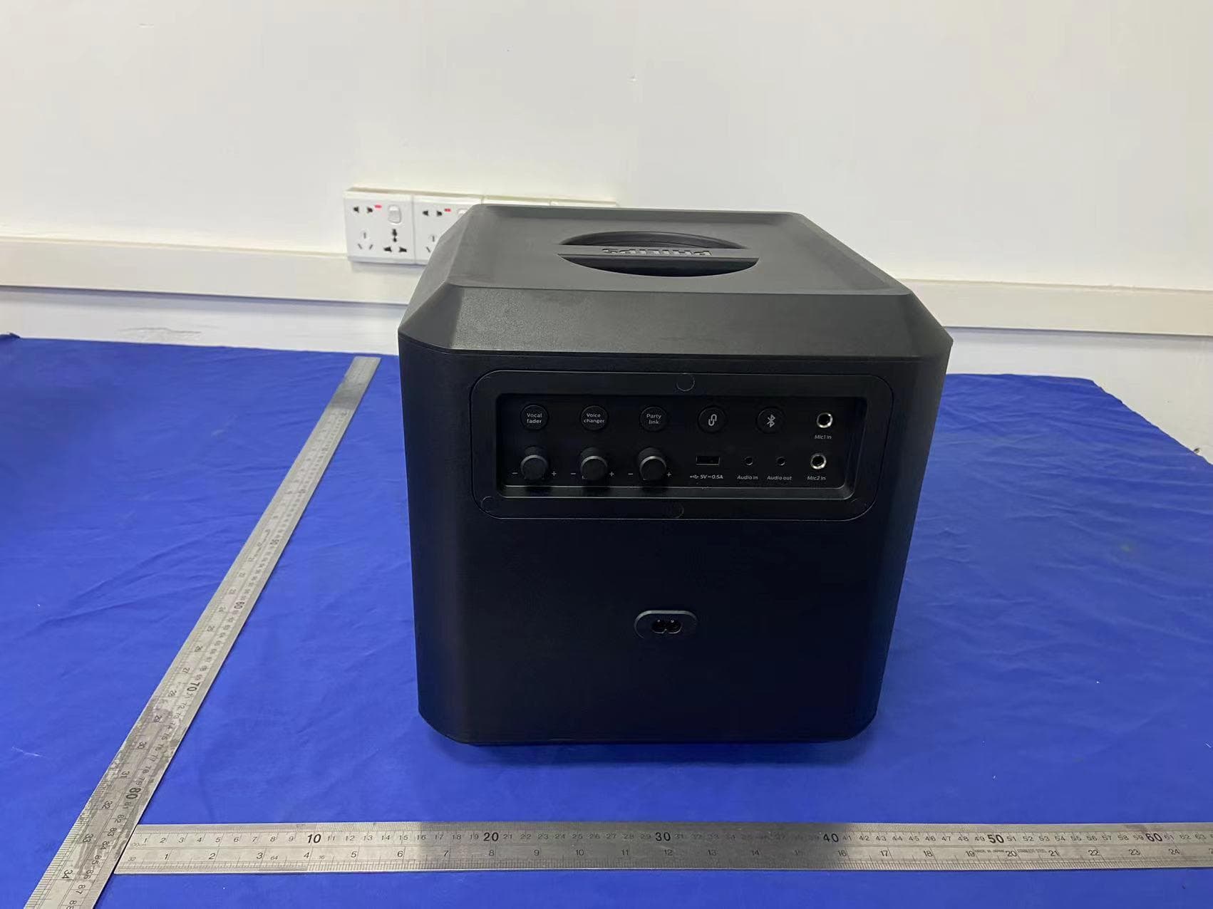 Party Speaker - FCC ID 2AR2STAX4207 - MMD Hong Kong Holding Limited (4)