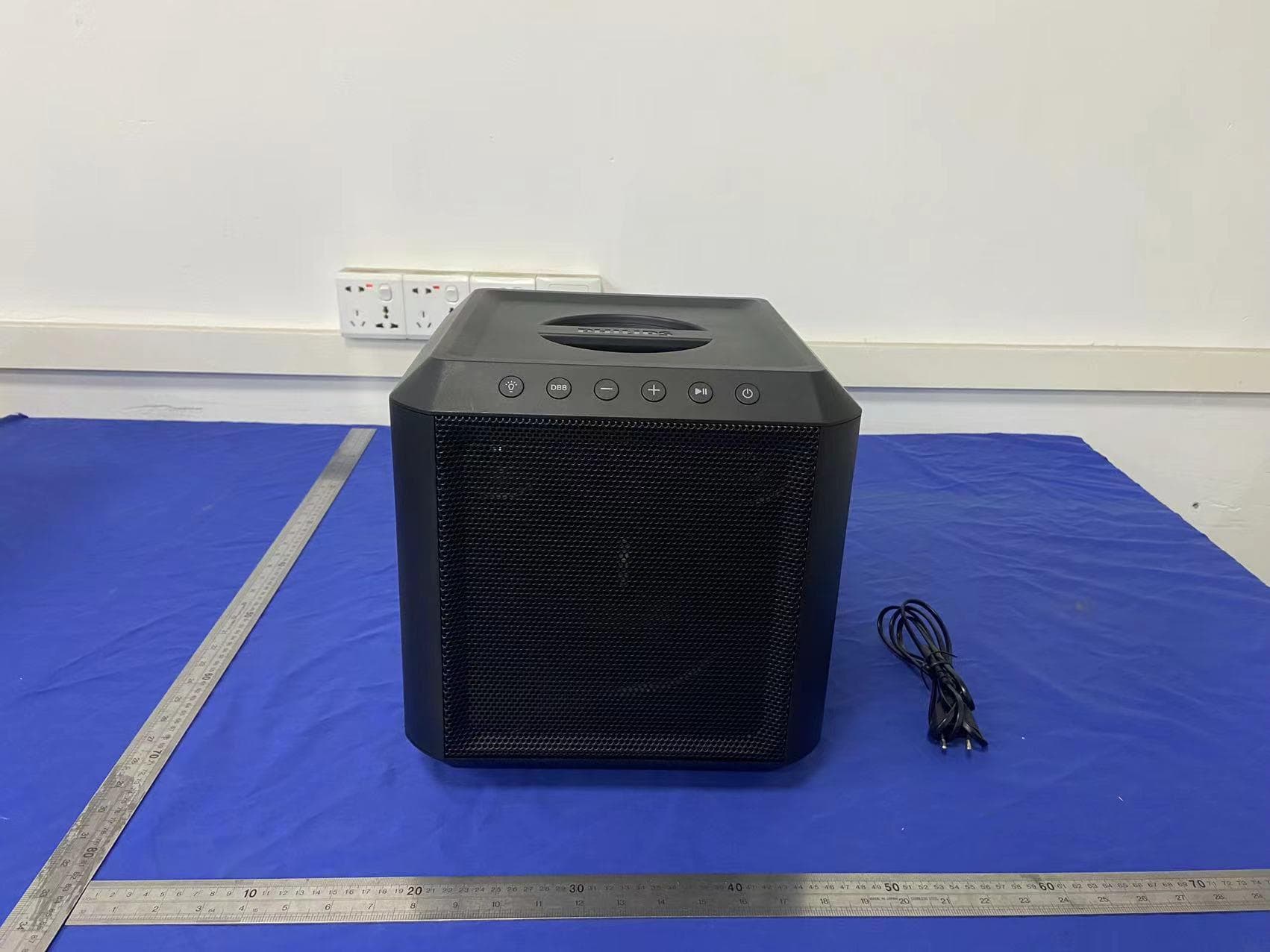 Party Speaker - FCC ID 2AR2STAX4207 - MMD Hong Kong Holding Limited (2)