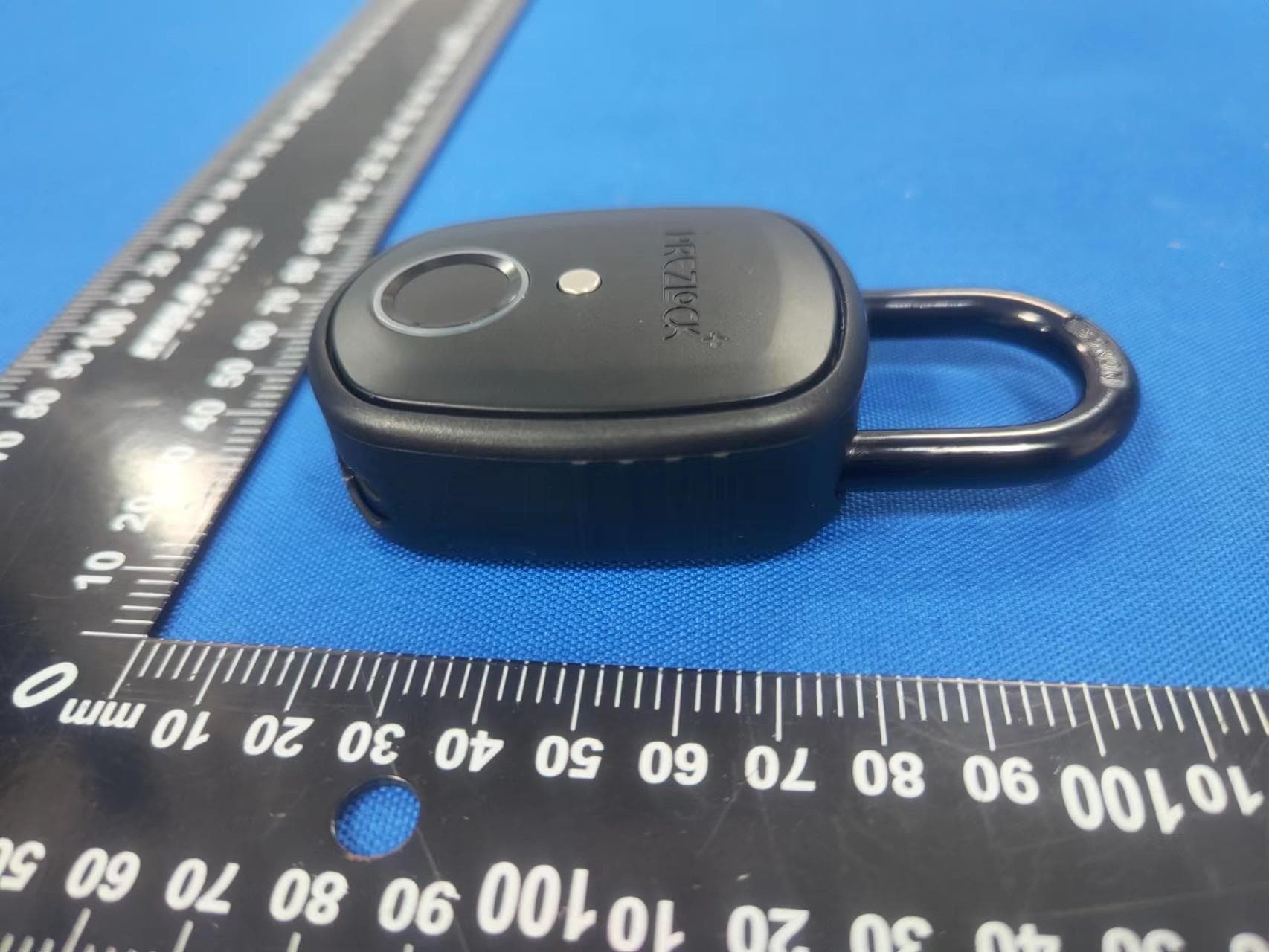 Smart Fingerprint Padlock - FCC ID 2AR3KPLBFK006 - Innova Ideas Limited (4)