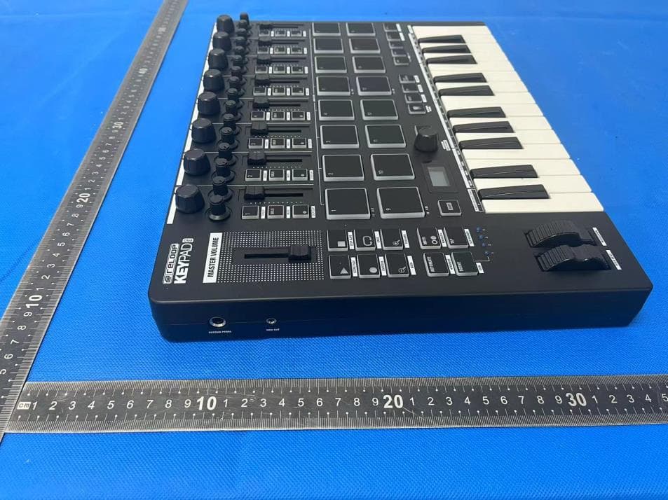 Keypad Pro - FCC ID 2AR5R-244054 - Global Distribution GmbH & Co. KG (3)