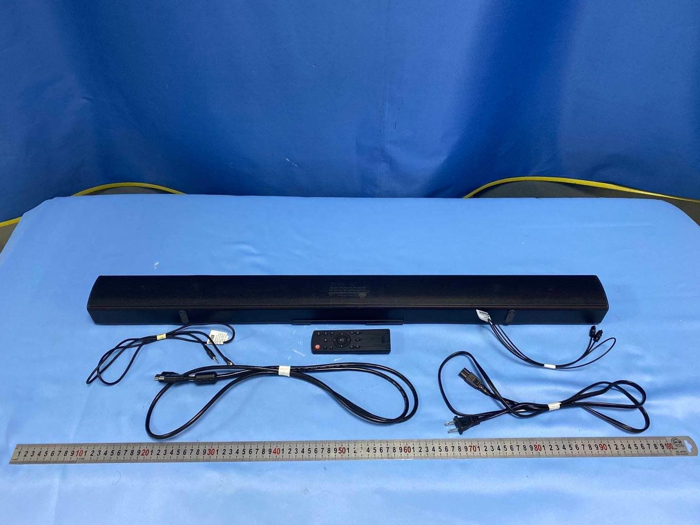 36 in. 2.1 soundbar with external subwoofer - FCC ID 2AR7X-FW1822SBAR - FREEWINGS DIGITAL TECHNOLOGIES(NINGBO)CO.,LTD