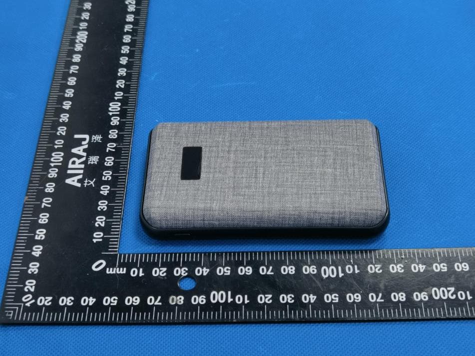 Power Bank - FCC ID 2AR89-MP-10000 - Gigastone Corporation (3)