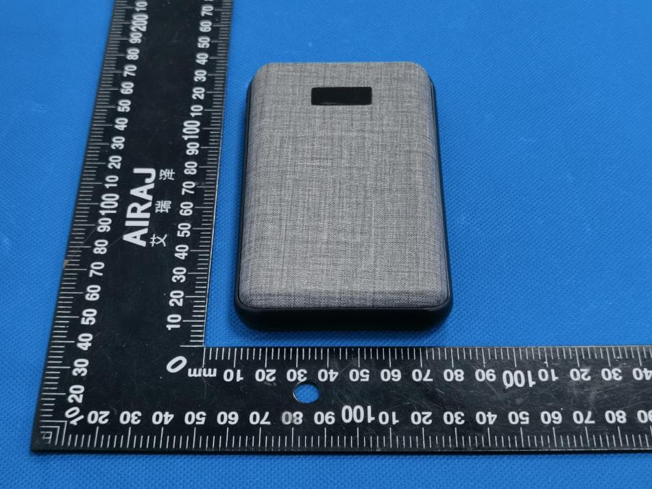 Power Bank - FCC ID 2AR89-MP-10000 - Gigastone Corporation (4)