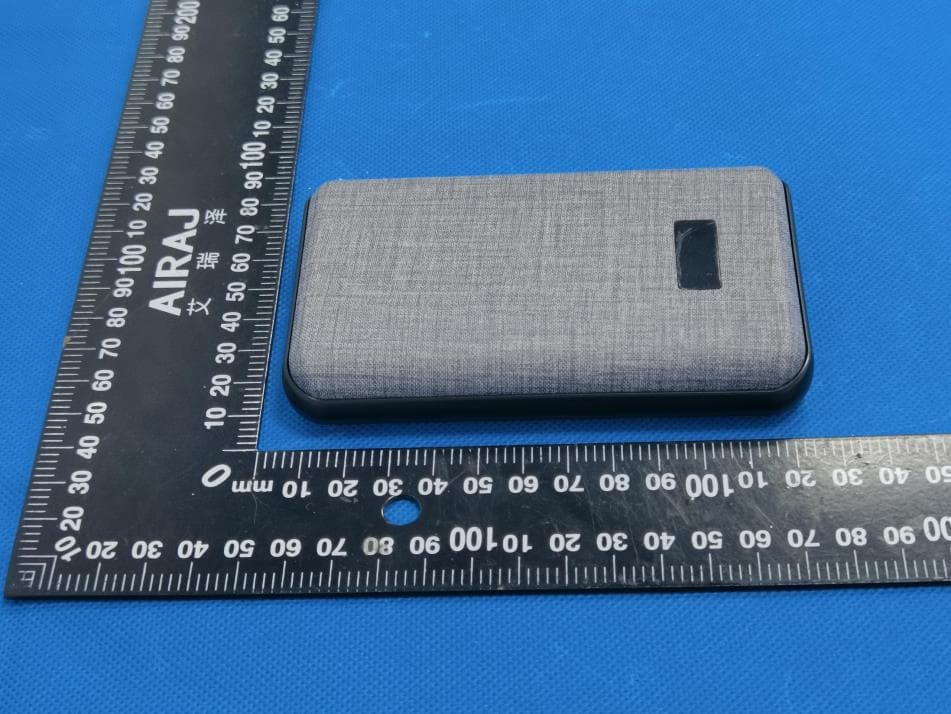 Power Bank - FCC ID 2AR89-MP-10000 - Gigastone Corporation (5)