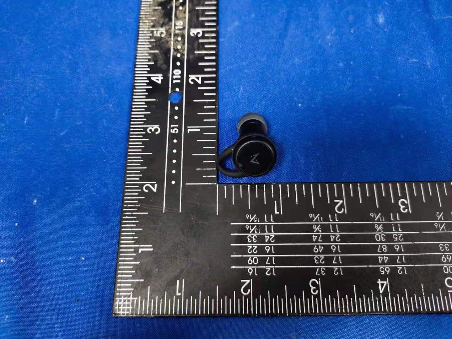 Wireless Earphone - FCC ID 2AR8A-H702 - SHENZHEN GLEEMAN TECHNOLOGY CO.,LTD (2)