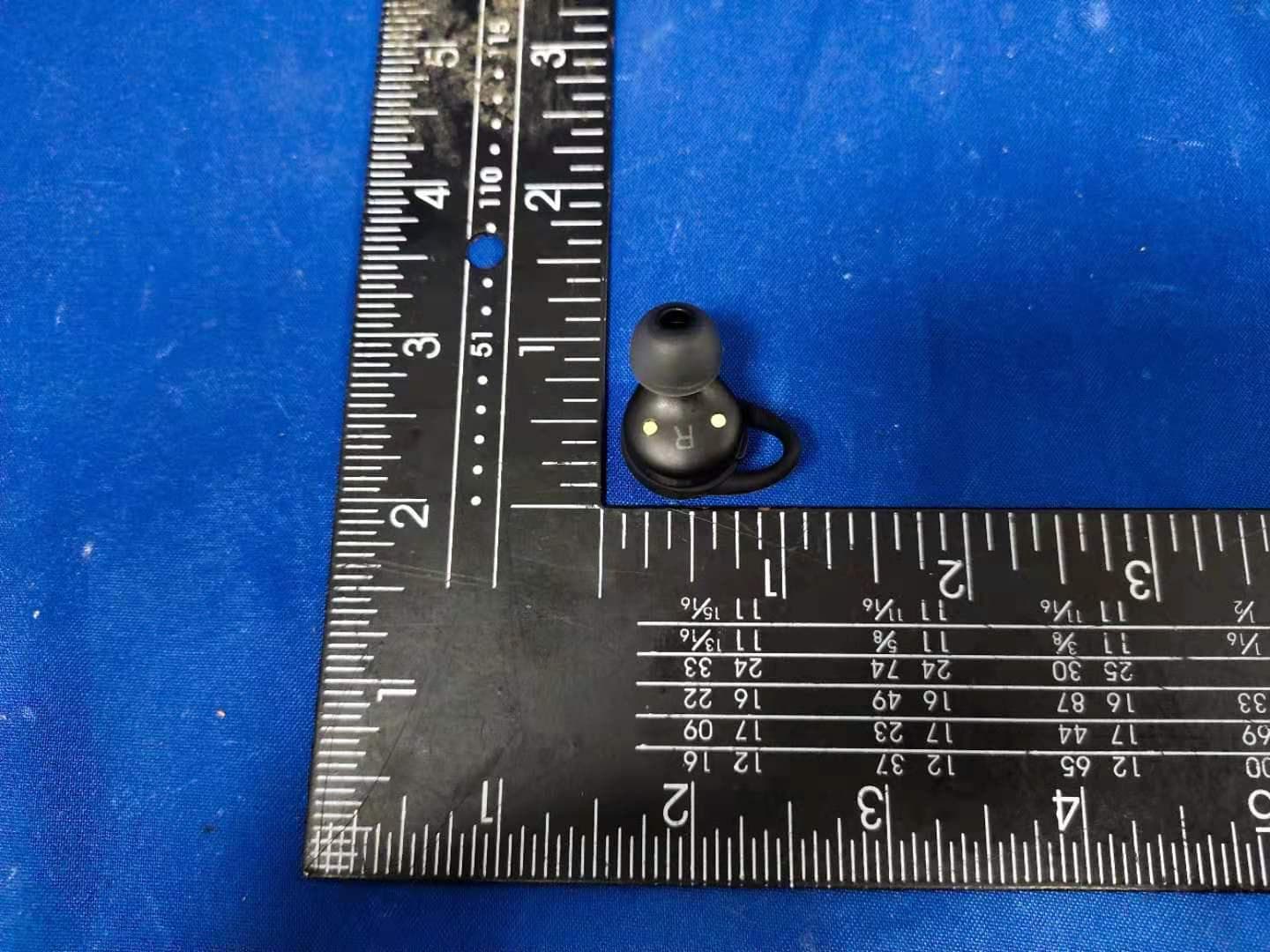 Wireless Earphone - FCC ID 2AR8A-H702 - SHENZHEN GLEEMAN TECHNOLOGY CO.,LTD (5)