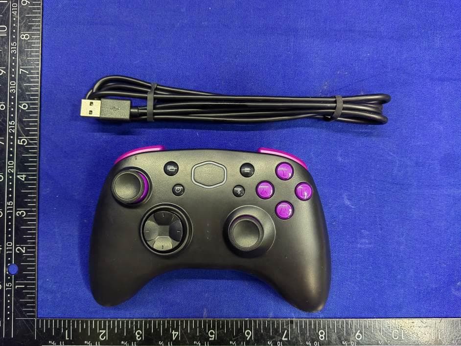 Storm Gaming Controller - FCC ID 2AR8X-CMSCBT - Cooler Master Technology Inc.