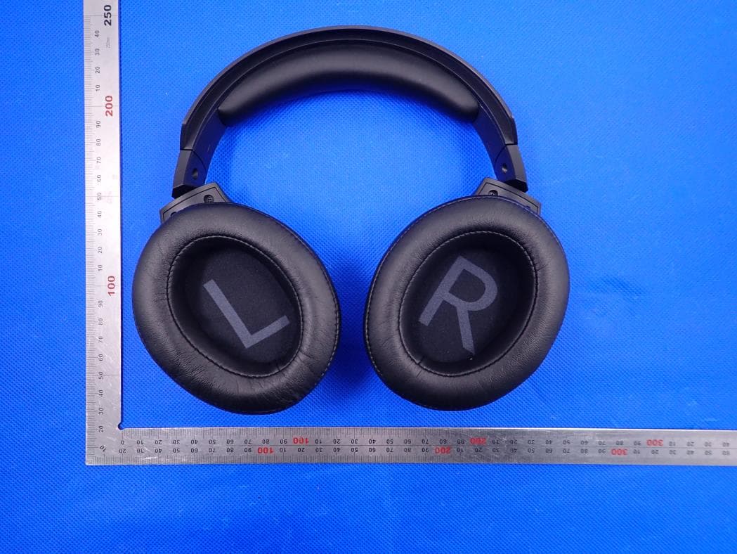 MH670 gaming headphones - FCC ID 2AR8X-MH670 - Cooler Master Technology Inc. (2)