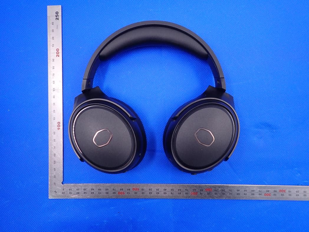MH670 gaming headphones - FCC ID 2AR8X-MH670 - Cooler Master Technology Inc.