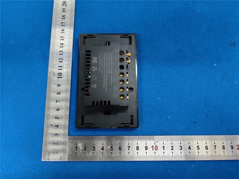 Smart switch - FCC ID 2AR95-WHX02 - Shenzhen Wenhui Technology Development Co., Ltd.