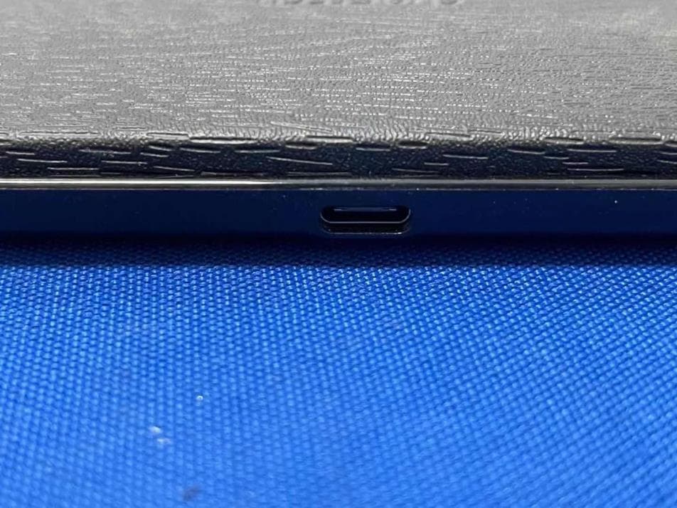 Wireless Charger - FCC ID 2ARDY-T535-S - SHENZHEN DAK TECHNOLOGY CO.,LTD