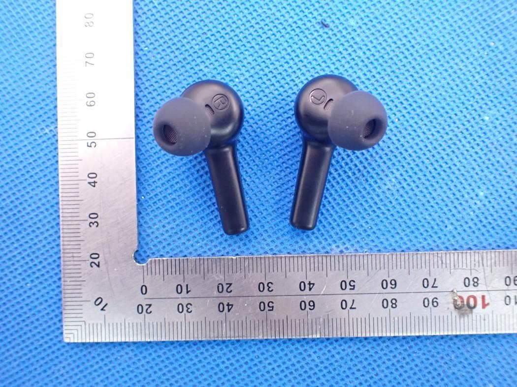 TWS Earphones - FCC ID 2ARDYBH-T01 - SHENZHEN DAK TECHNOLOGY CO.,LTD (3)