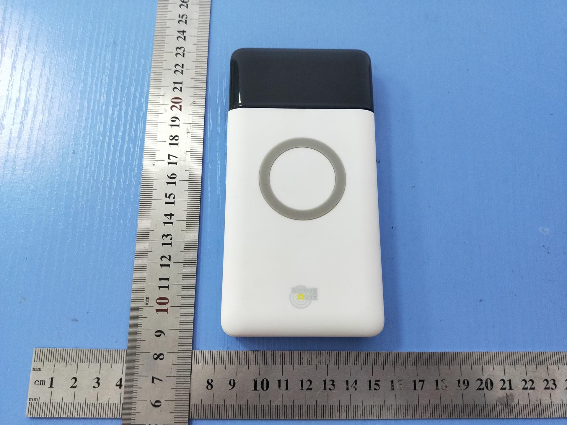 WIRELESS POWER BANK - FCC ID 2ARHQ-ZO101 - Guangzhou WESDAR Electronic Technology Co., Ltd