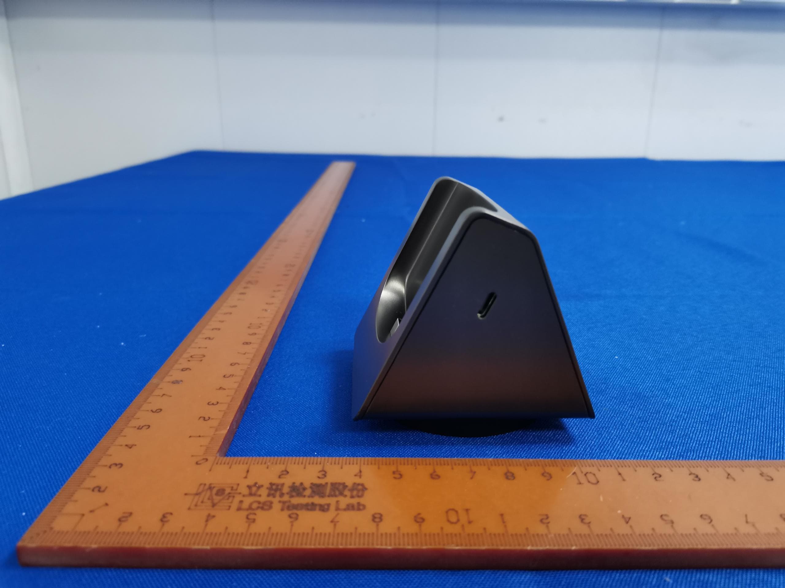 MagEZ Slider Dock 2 - FCC ID 2ARI5-MSPD1-02 - Shenzhen Lingyi Innovation Tech Co., Ltd. (4)