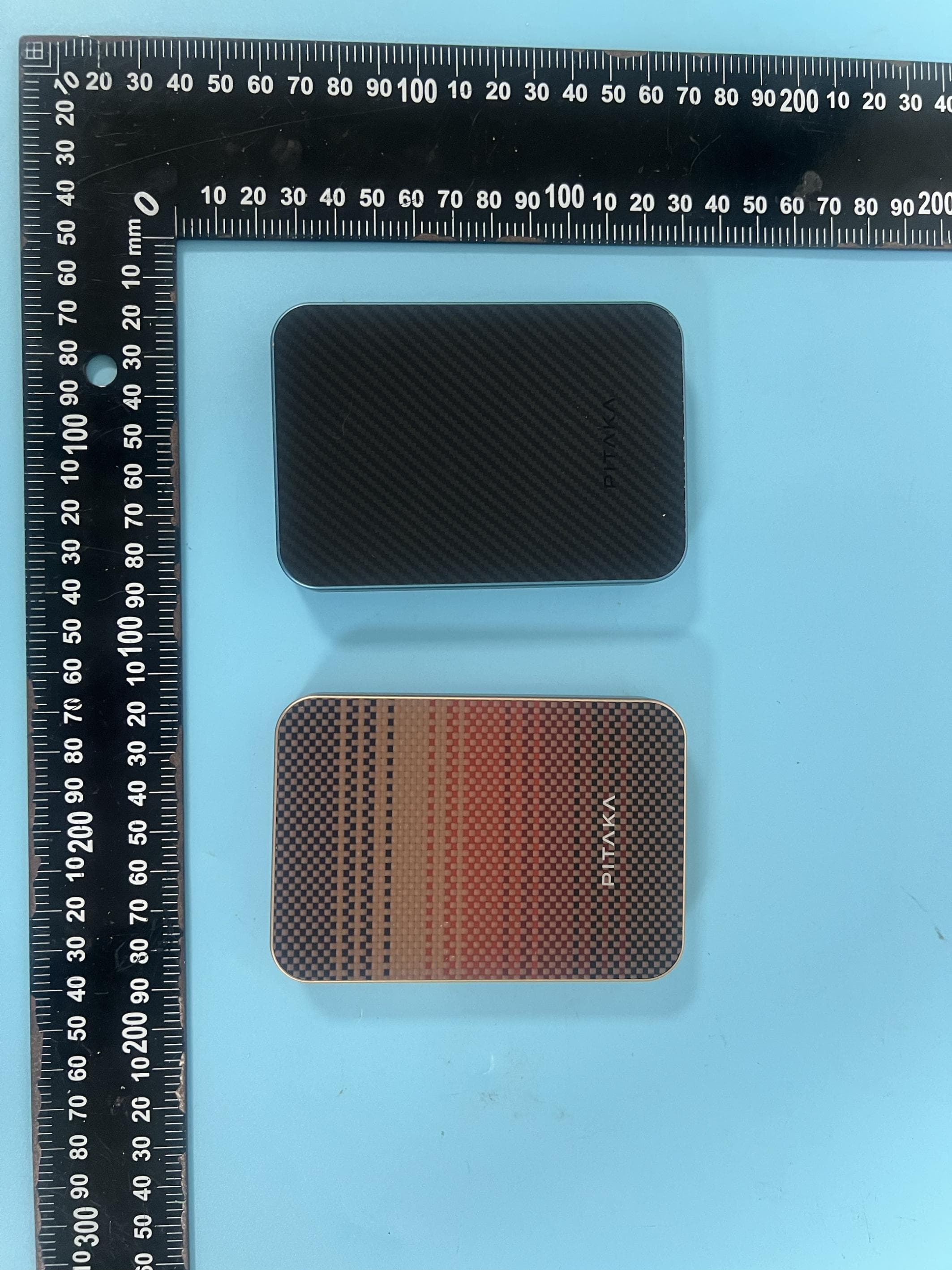 Aramid Magnetic Power Bank - FCC ID 2ARI5-PB3 - Shenzhen Lingyi Innovation Tech Co., Ltd.