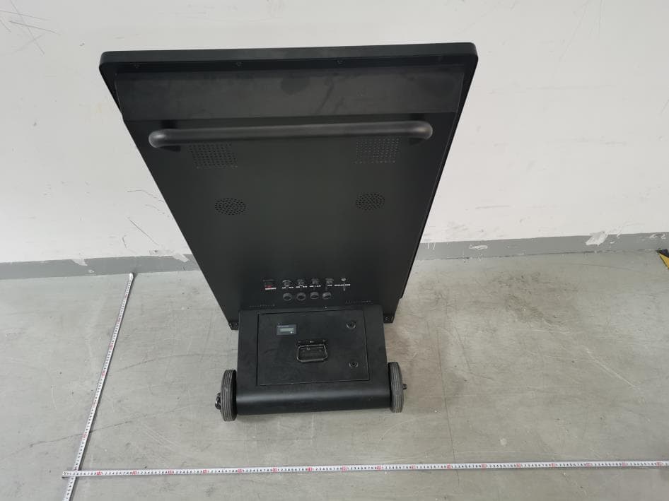 43-Inch Outdoor Battery-powered LCD Signage - FCC ID 2ARMK-ADA03H4 - GUANGZHOU YOUGUANG OPTOELECTRONICS CO., LTD. (3)