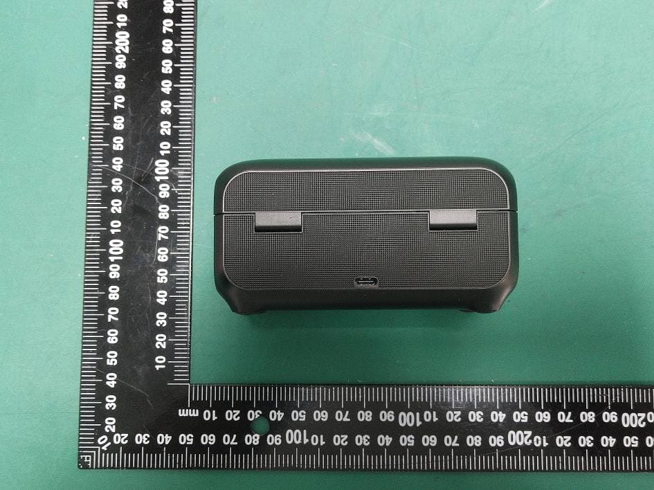 4-in-1 Wireless Microphone System - FCC ID 2ARN3-111011TX - Shenzhen Jiayz photo industrial.,Ltd (4)