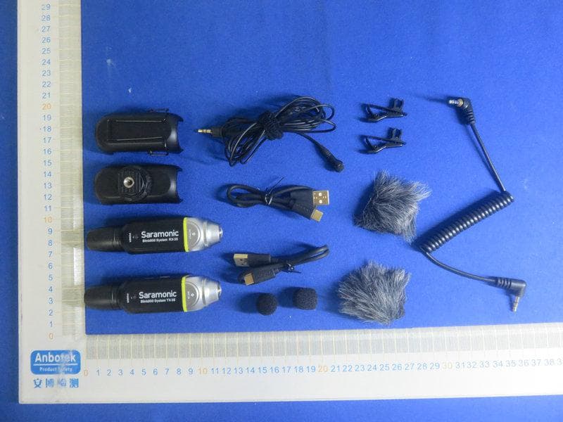 5.8GHz Digital Wireless Microphone System - FCC ID 2ARN3-BLINK800TX-35 - Shenzhen Jiayz photo industrial.,Ltd (5)