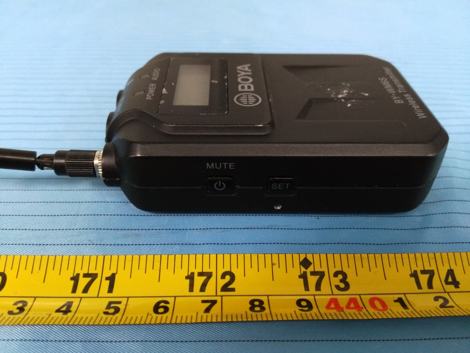 UHF Wireless Microphone System - FCC ID 2ARN3-BY-WM6S - Shenzhen Jiayz photo industrial.,Ltd (3)