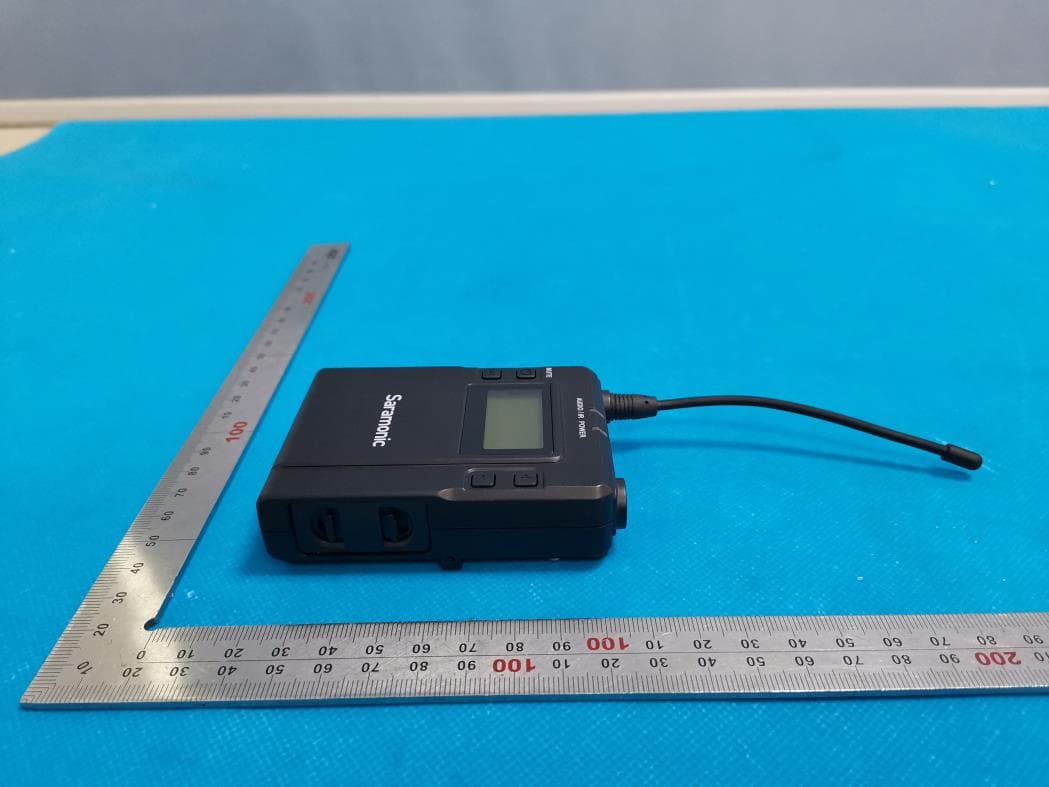 UHF Wireless Microphone System - FCC ID 2ARN3-UWMIC9TX9 - Shenzhen Jiayz photo industrial.,Ltd (4)