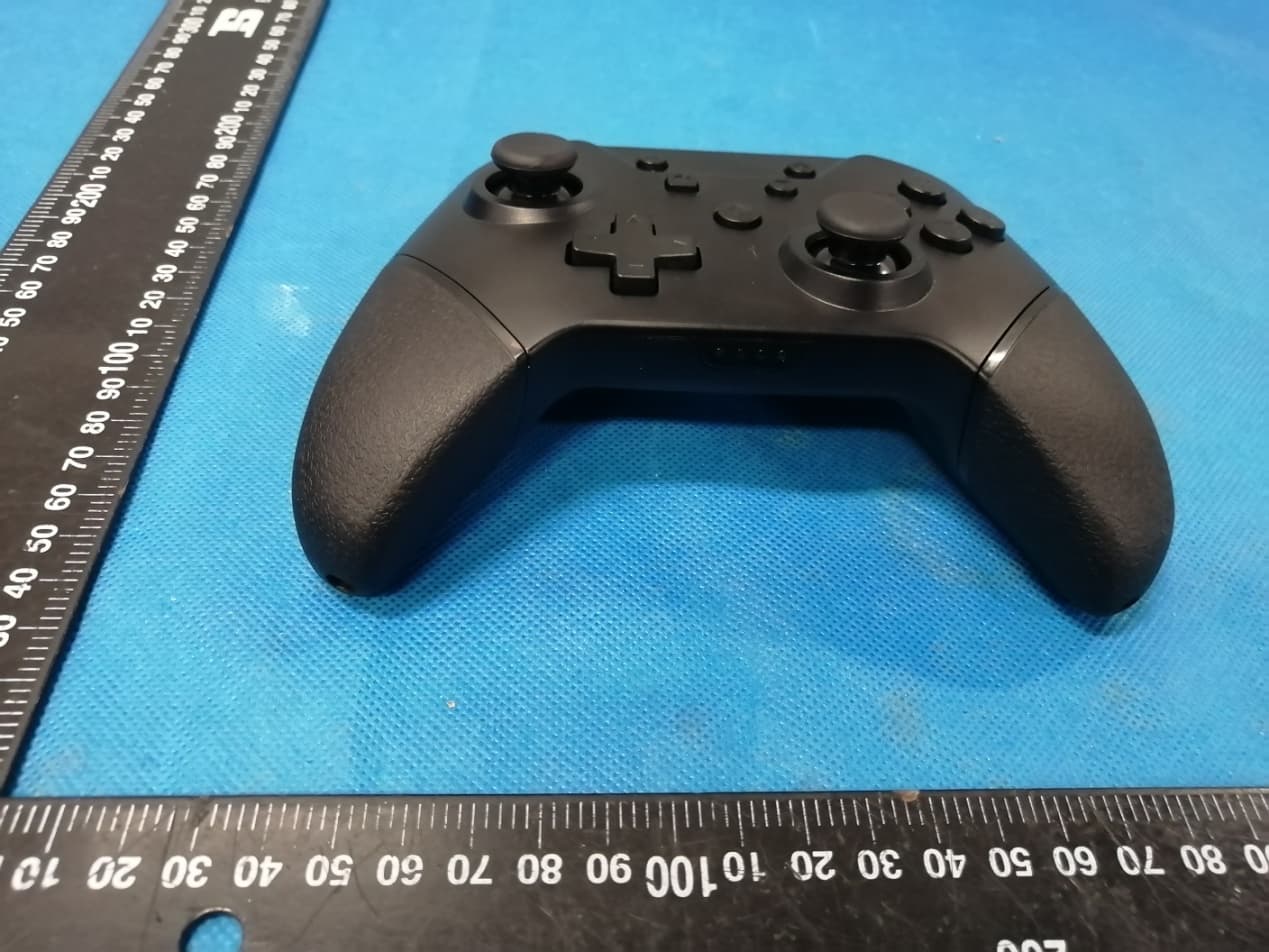 NuChamp Wireless Game Controller For Nintendo SwitchR - Armor3 - FCC ID 2ARNF-M07467 - Hyperkin,inc (3)