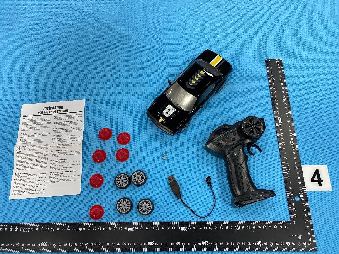 Remote Control Car - FCC ID 2AROI-KF27 - SHANTOU KAISHENGFENG TOYS CO., LTD. (2)