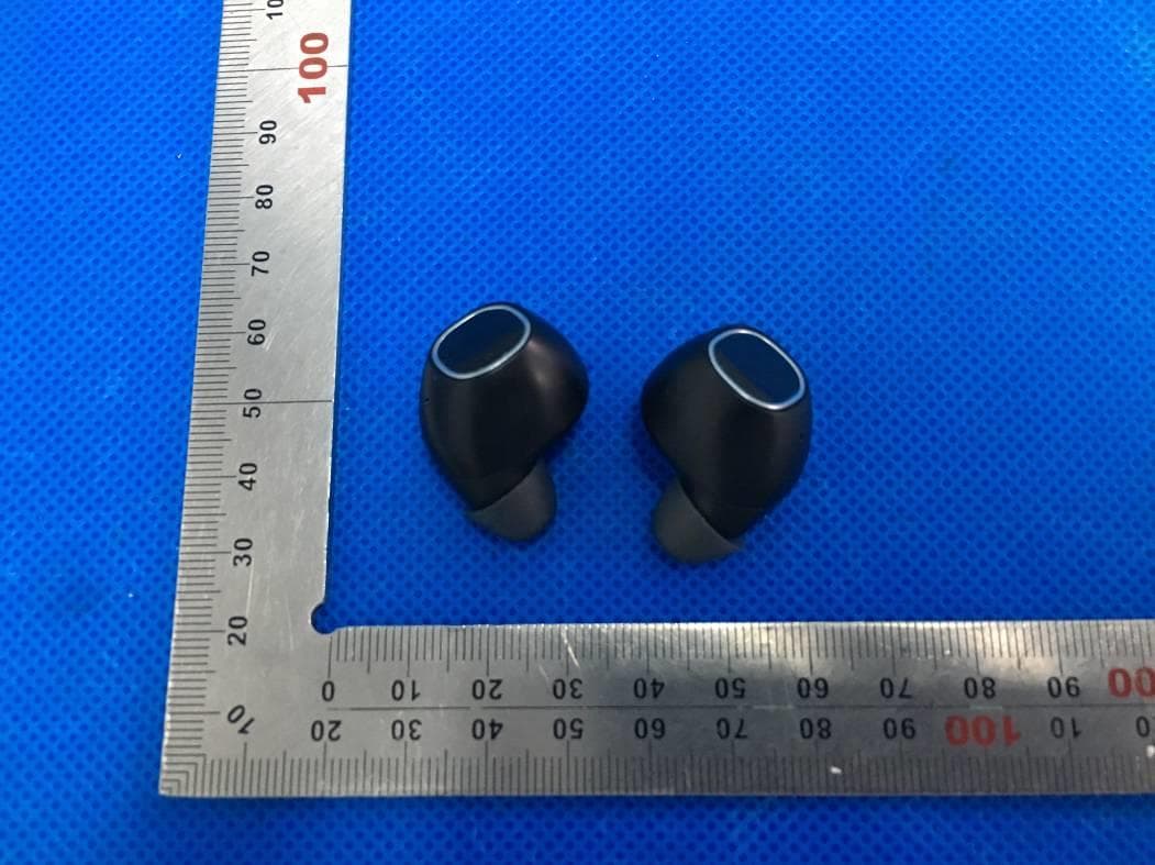 True wireless stereo earbuds - FCC ID 2ARPHTS-T5 - TUOSI ELECTRONICS CO.,LTD. (4)